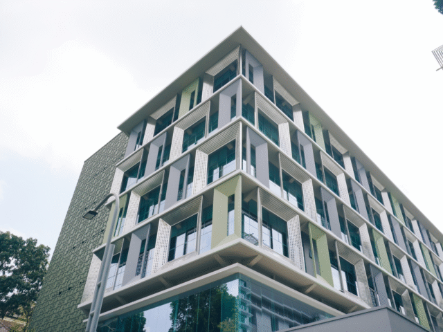 Commercial Mortgage-backed Securities: An Investor-focused Framework for Evaluating Financing, Cash Flow, Risk, and Deal Strategy